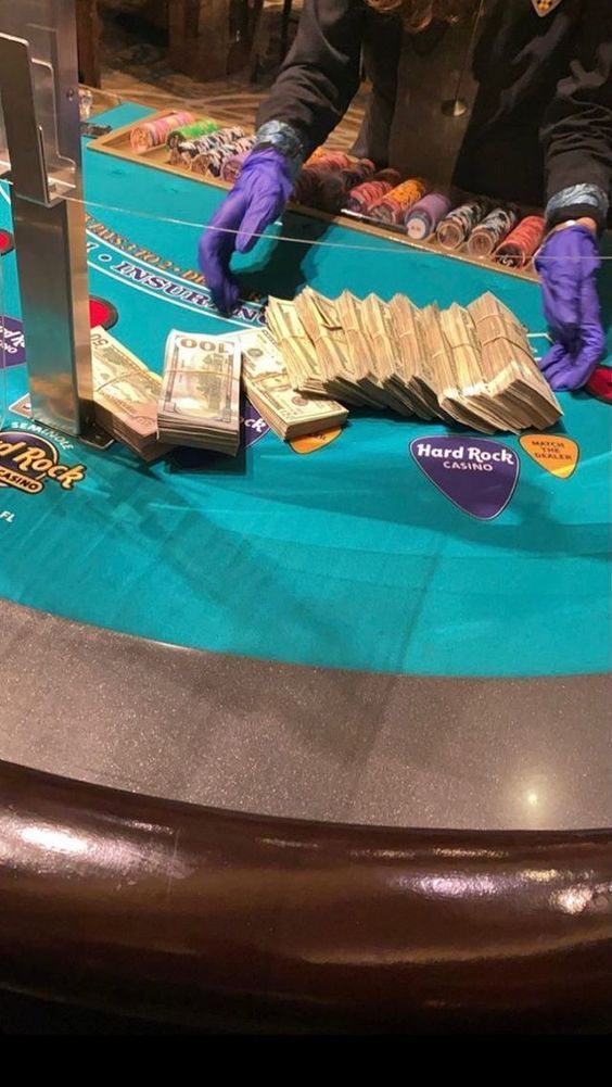 پاکستان کے Gold Casino 777 کھلاڑیوں کے لیےجیک پاٹ گیم
